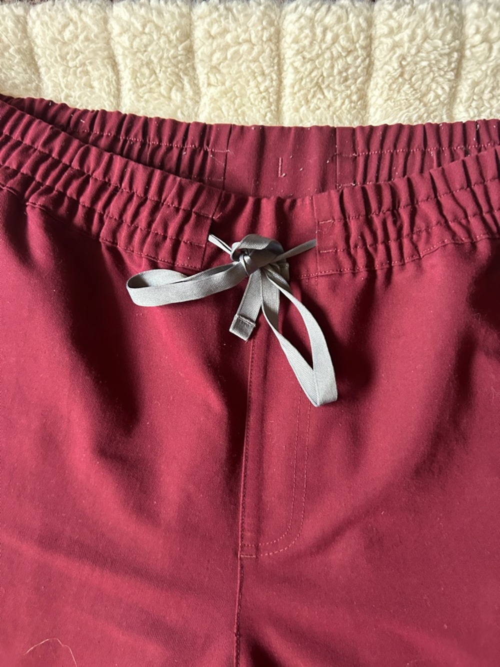 FIGS Women's Burgundy Drawstring Joggers - Picture 2 of 7